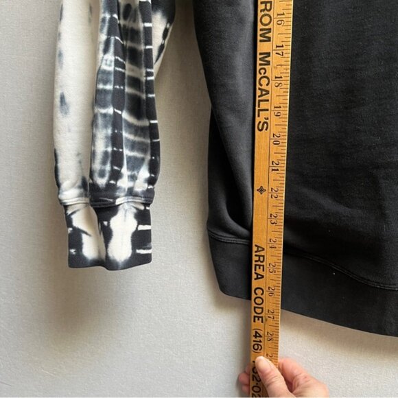 🖤 Lululemon athletica Black and White Tie-Dye Hoodie - Picture 7 of 7